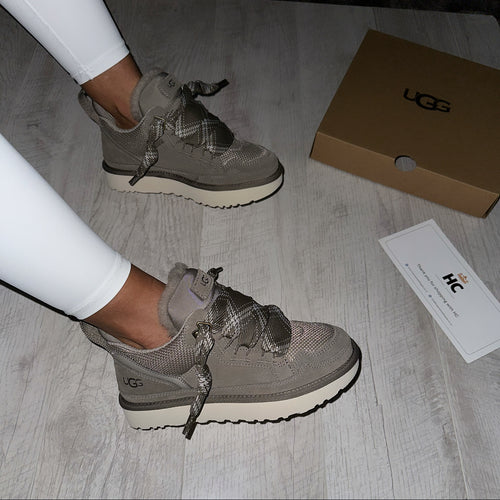 UGG
