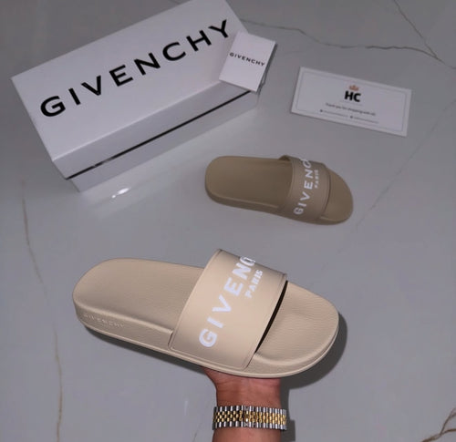 GIVENCHY