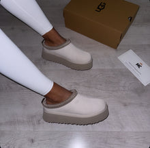 UGG