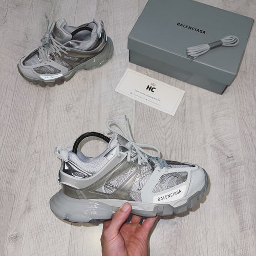BALENCIAGA