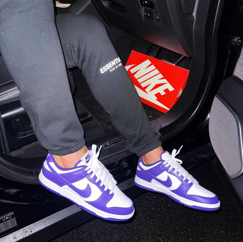 NIKE