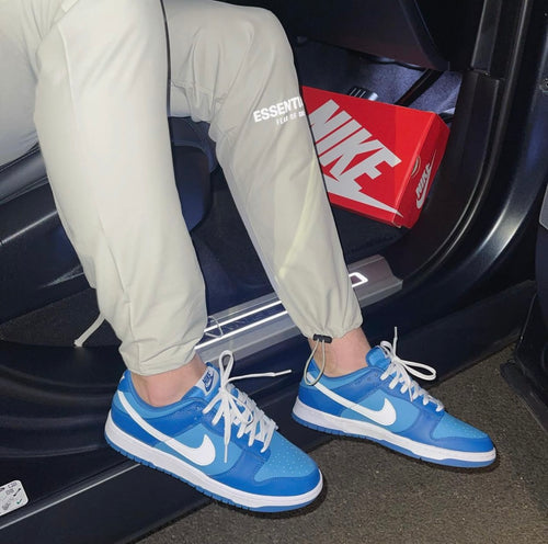 NIKE
